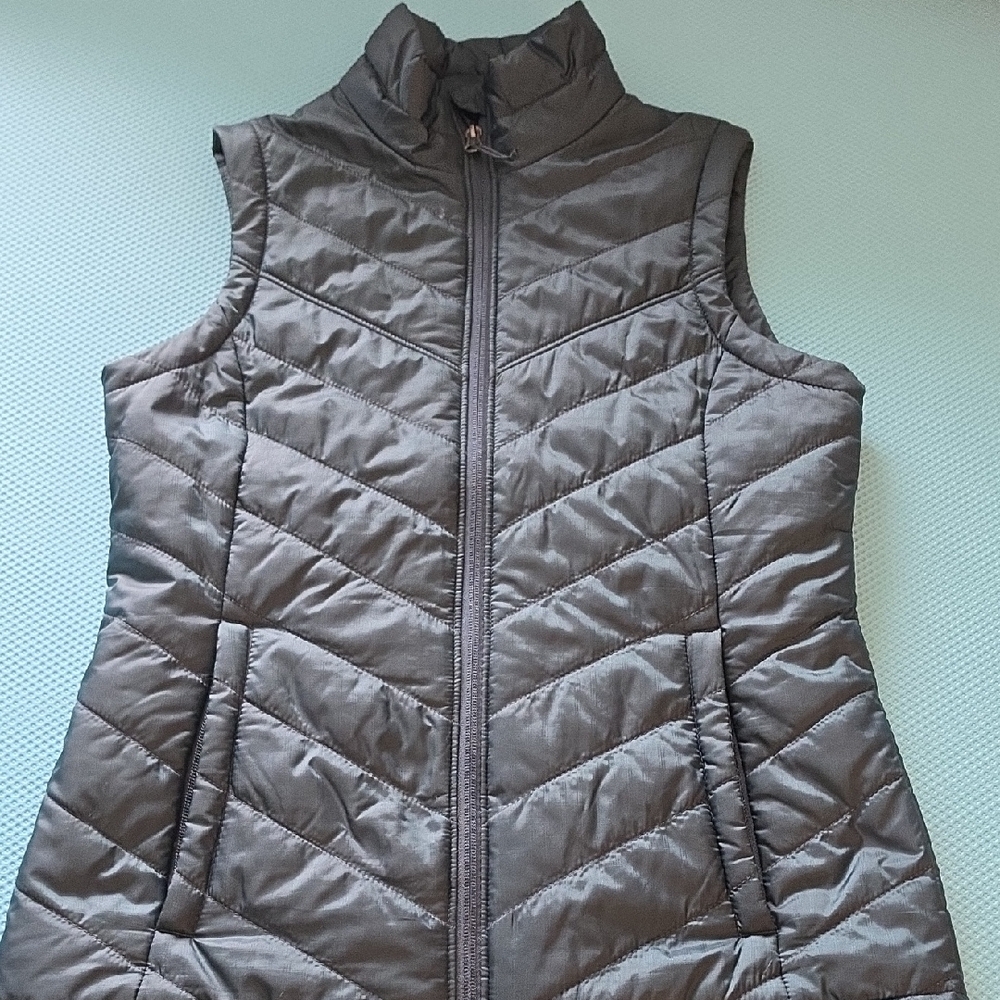 Columbia Women's Charcoal Quilted Vest